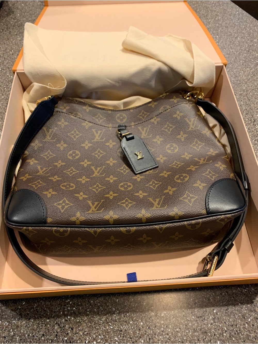 Louis Vuitton Monogram Odeon
NM Brown Black Canvas
Shoulder Bag